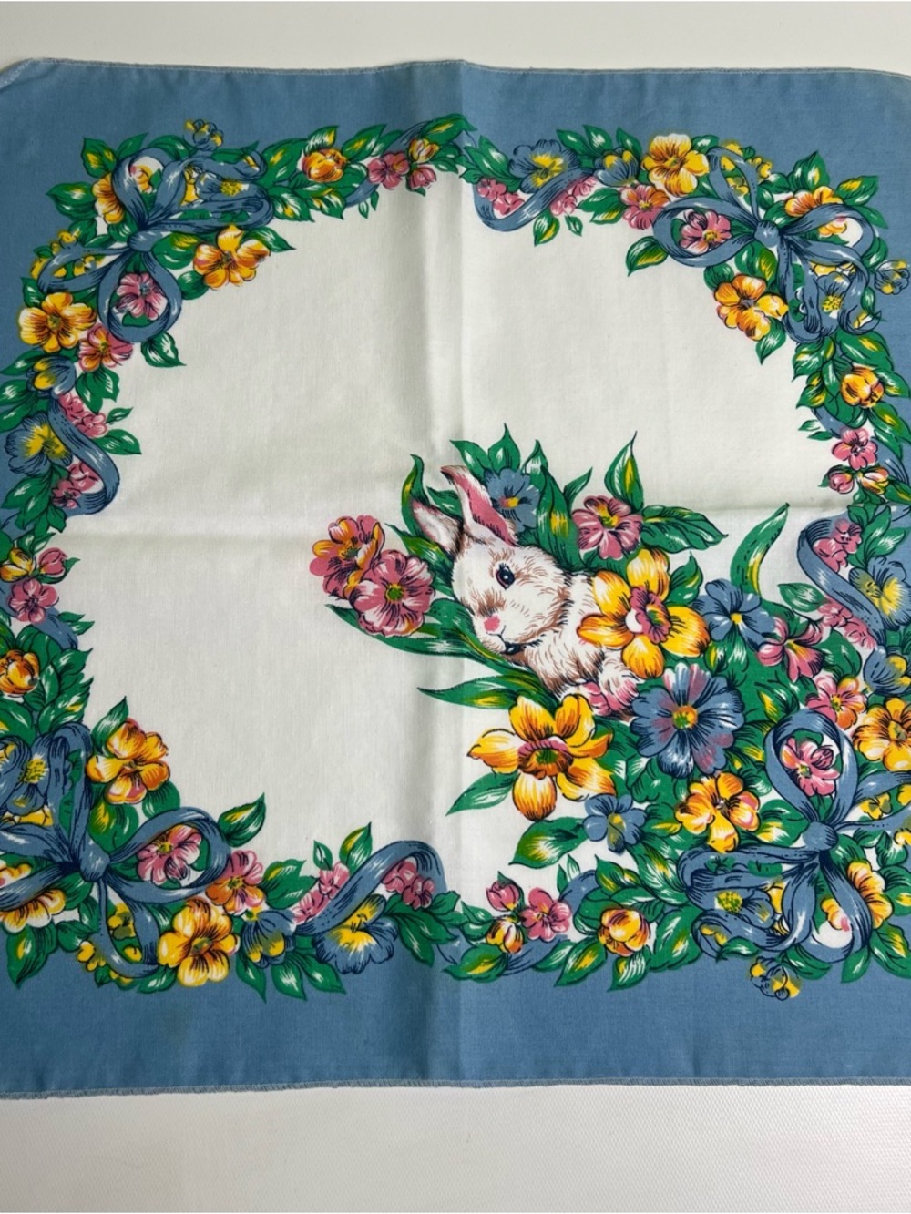 Vintage bunny spring Easter napkins 10pc
Couple have yellowing (see pictures) - Picture 6 of 12
